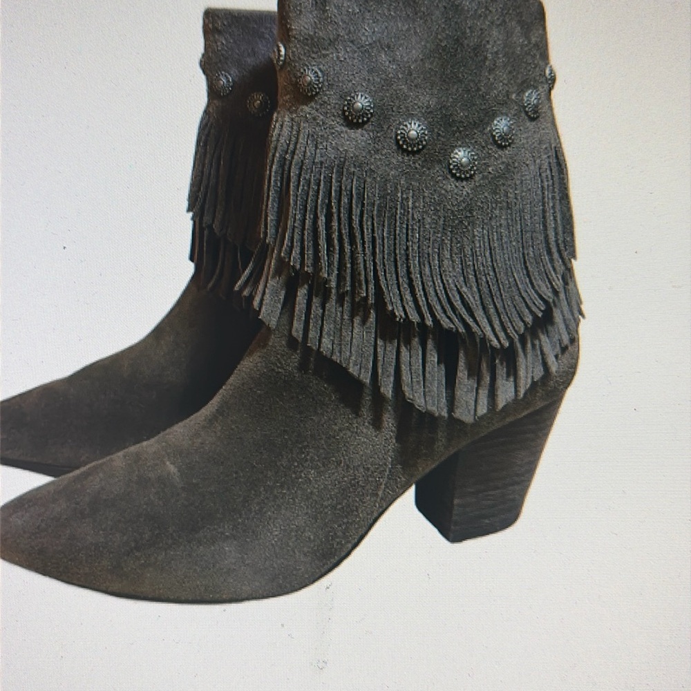BELLE by SIGERSON MORRISON Yardley Fringe Medallion Boots in Brown
